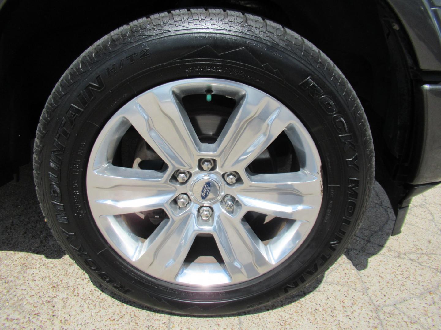 2019 Gray /Black Ford F-150 XLT SuperCrew 5.5-ft. Bed 2WD (1FTEW1C40KF) with an 3.5L V6 TURBO engine, 6A transmission, located at 1511 North Shepherd Dr., Houston, TX, 77008, (281) 657-1221, 29.798361, -95.412560 - 2019 Ford F-150 Platinum VIN: 1FTEW1C40KFC31635 Vehicle Details Crew Pickup 3.5L V6 F DOHC 24V Gasoline Rear wheel drive- Photo#61