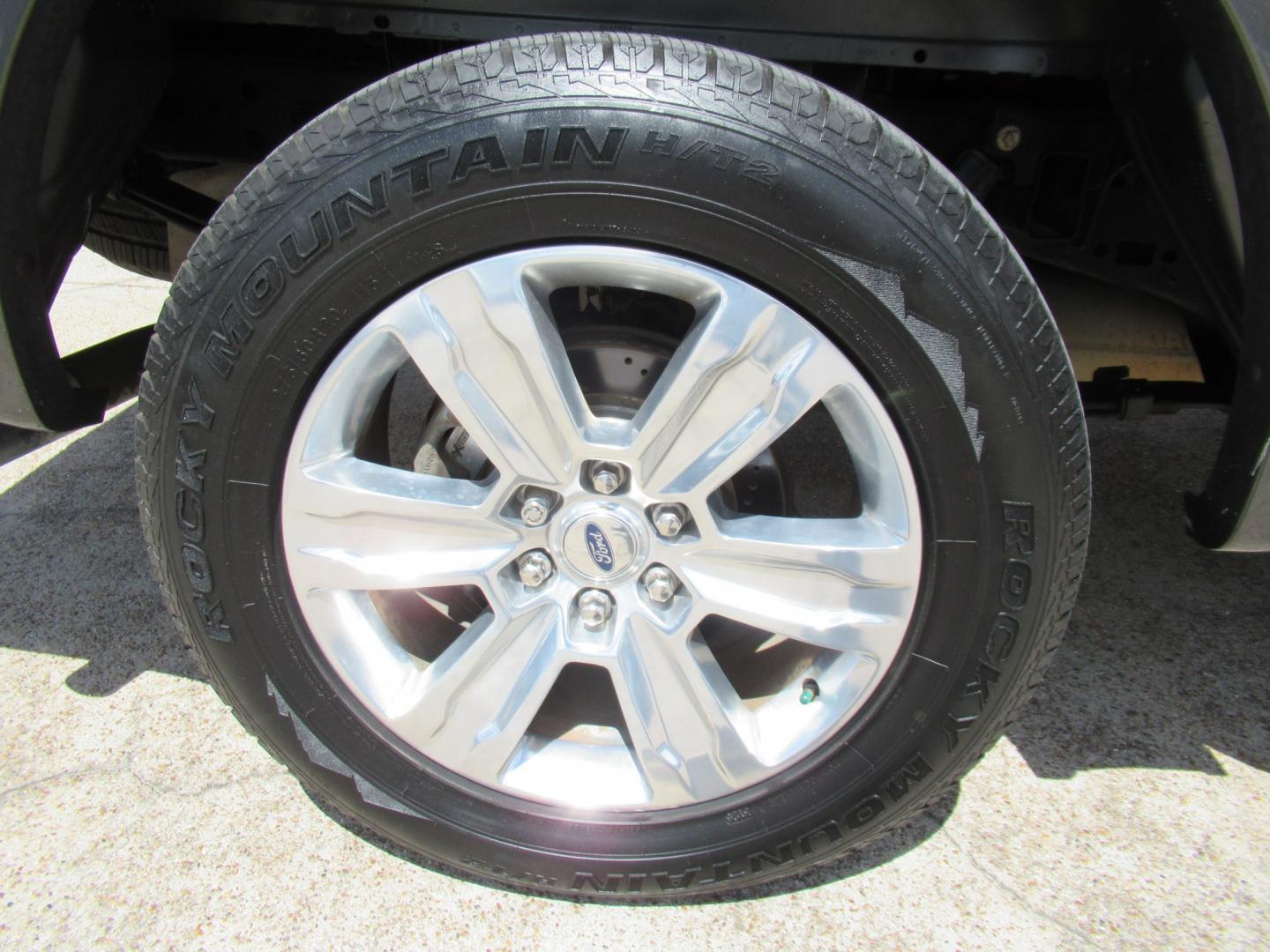 2019 Gray /Black Ford F-150 XLT SuperCrew 5.5-ft. Bed 2WD (1FTEW1C40KF) with an 3.5L V6 TURBO engine, 6A transmission, located at 1511 North Shepherd Dr., Houston, TX, 77008, (281) 657-1221, 29.798361, -95.412560 - 2019 Ford F-150 Platinum VIN: 1FTEW1C40KFC31635 Vehicle Details Crew Pickup 3.5L V6 F DOHC 24V Gasoline Rear wheel drive- Photo#62