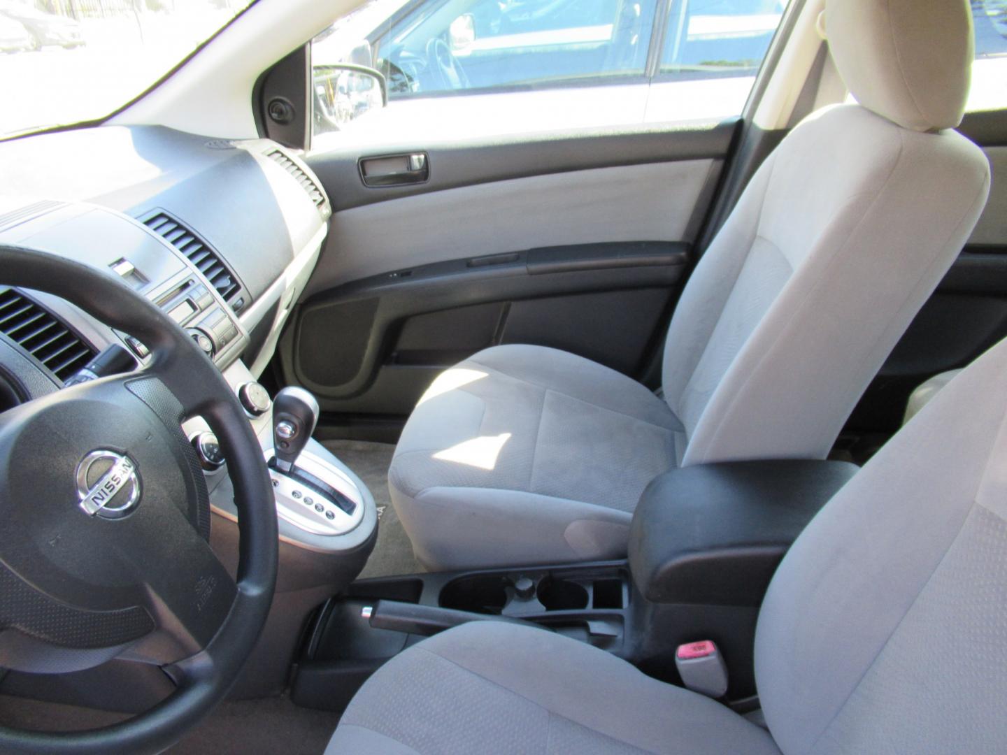2012 Gray /Gray Nissan Sentra 2.0 (3N1AB6APXCL) with an 2.0L L4 DOHC 16V engine, Continuously Variable Transmission transmission, located at 1511 North Shepherd Dr., Houston, TX, 77008, (281) 657-1221, 29.798361, -95.412560 - 2012 Nissan Sentra 2.0 S VIN: 3N1AB6APXCL627862 Vehicle Details Sedan 4 DR 2.0L I4 F DOHC 16V Gasoline Front wheel drive- Photo#5