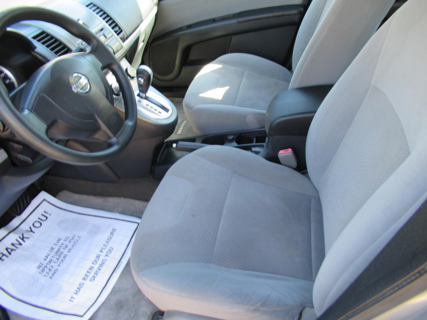 2012 Gray /Gray Nissan Sentra 2.0 (3N1AB6APXCL) with an 2.0L L4 DOHC 16V engine, Continuously Variable Transmission transmission, located at 1511 North Shepherd Dr., Houston, TX, 77008, (281) 657-1221, 29.798361, -95.412560 - 2012 Nissan Sentra 2.0 S VIN: 3N1AB6APXCL627862 Vehicle Details Sedan 4 DR 2.0L I4 F DOHC 16V Gasoline Front wheel drive- Photo#4