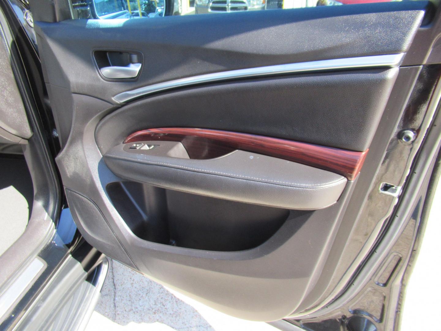 2014 Black /Black Acura MDX 6-Spd AT w/Tech and Entertainment Package (5FRYD3H64EB) with an 3.5L V6 SOHC 24V engine, 6-Speed Automatic transmission, located at 1511 North Shepherd Dr., Houston, TX, 77008, (281) 657-1221, 29.798361, -95.412560 - 2014 Acura MDX W/Tech W/Res VIN: 5FRYD3H64EB010815 Vehicle Details 4 Door Wagon/Sport Utility 3.5L V6 F SOHC 24V Gasoline Front wheel drive- Photo#21