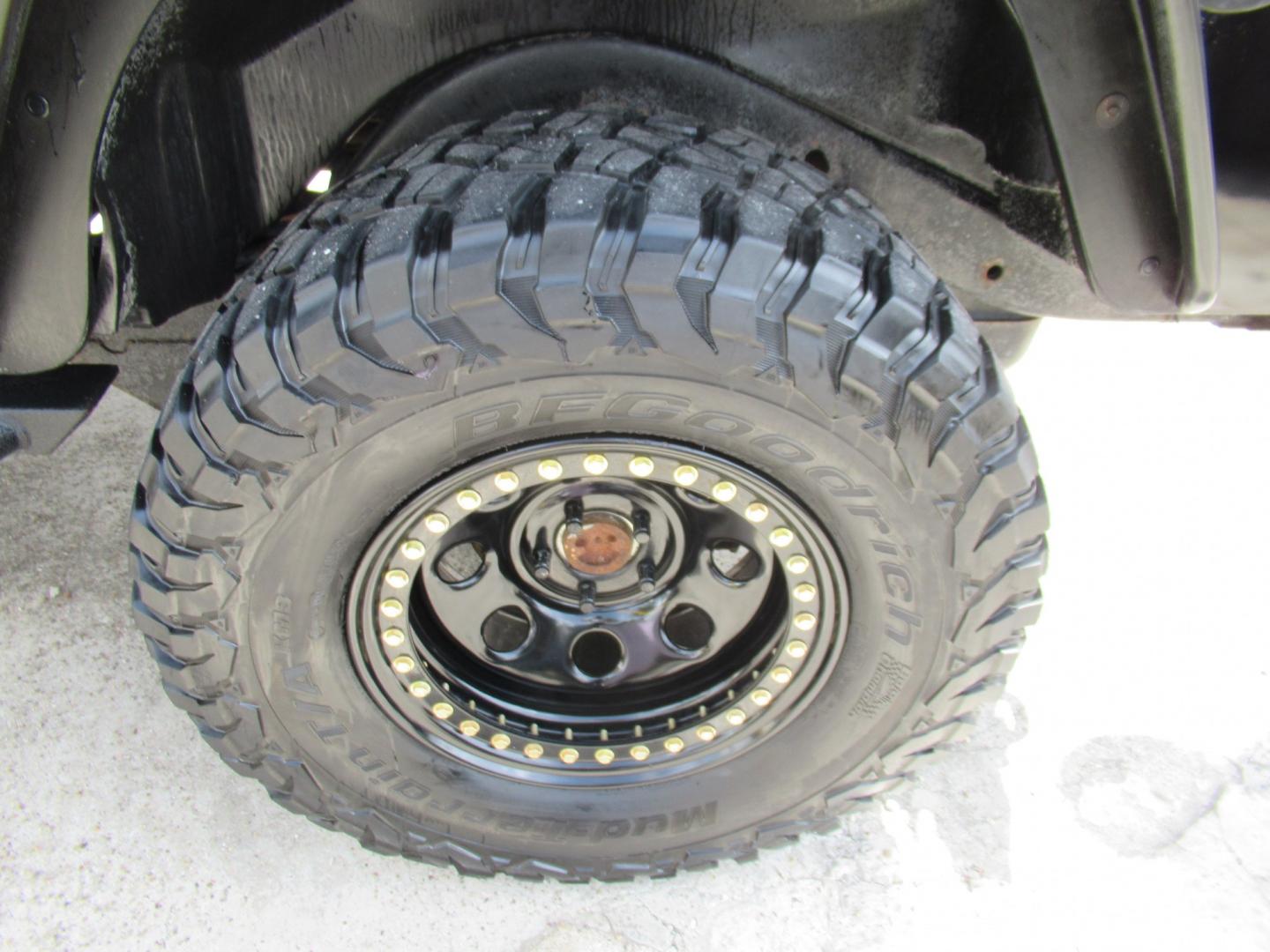 2006 Black /Black Jeep Wrangler Unlimited Rubicon (1J4FA64S96P) with an 4.0L L6 OHV 12V engine, located at 1511 North Shepherd Dr., Houston, TX, 77008, (281) 657-1221, 29.798361, -95.412560 - 2006 Jeep Wrangler Unlimited Rubicon VIN: 1J4FA64S96P782881 Vehicle Details Utility (Blazer, Jimmy, Scout, etc.) 4.0L I6 F Gasoline Rear wheel drive w/ 4X4- Photo#29