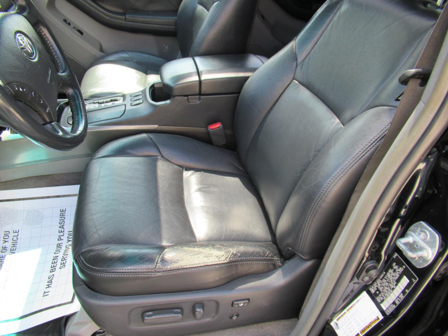 2006 Black /Black Toyota 4Runner Sport Edition 4WD V8 (JTEBT14R868) with an 4.7L V8 DOHC 32V engine, 5A OD transmission, located at 1511 North Shepherd Dr., Houston, TX, 77008, (281) 657-1221, 29.798361, -95.412560 - 2006 Toyota 4Runner Sport Edition VIN: JTEBT14R868037687 4 Door Wagon/Sport Utility 4.7L V8 F DOHC 32V Gasoline All wheel drive- Photo#1