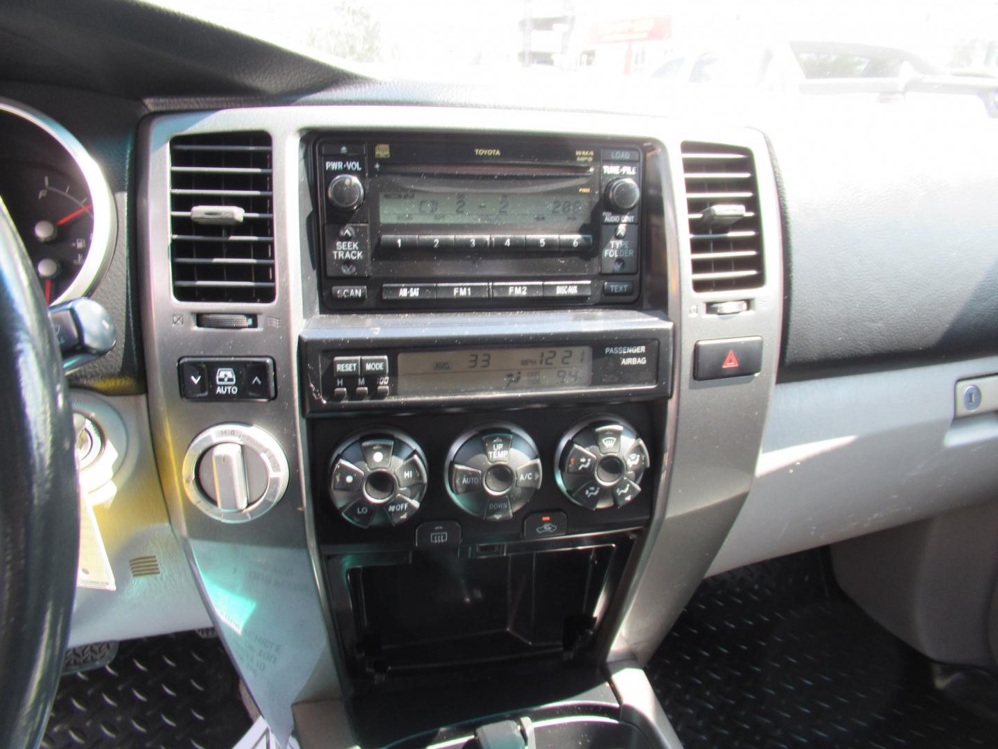 2006 Black /Black Toyota 4Runner Sport Edition 4WD V8 (JTEBT14R868) with an 4.7L V8 DOHC 32V engine, 5A OD transmission, located at 1511 North Shepherd Dr., Houston, TX, 77008, (281) 657-1221, 29.798361, -95.412560 - 2006 Toyota 4Runner Sport Edition VIN: JTEBT14R868037687 4 Door Wagon/Sport Utility 4.7L V8 F DOHC 32V Gasoline All wheel drive- Photo#6