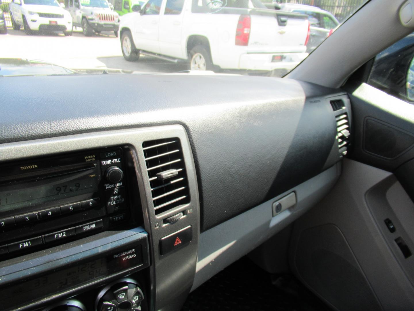 2006 Black /Black Toyota 4Runner Sport Edition 4WD V8 (JTEBT14R868) with an 4.7L V8 DOHC 32V engine, 5A OD transmission, located at 1511 North Shepherd Dr., Houston, TX, 77008, (281) 657-1221, 29.798361, -95.412560 - 2006 Toyota 4Runner Sport Edition VIN: JTEBT14R868037687 4 Door Wagon/Sport Utility 4.7L V8 F DOHC 32V Gasoline All wheel drive- Photo#7
