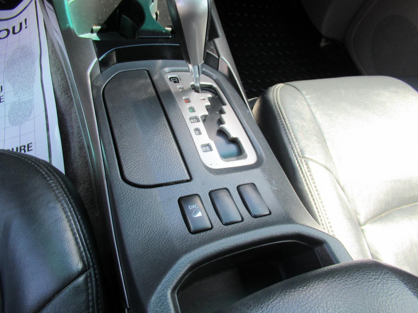 2006 Black /Black Toyota 4Runner Sport Edition 4WD V8 (JTEBT14R868) with an 4.7L V8 DOHC 32V engine, 5A OD transmission, located at 1511 North Shepherd Dr., Houston, TX, 77008, (281) 657-1221, 29.798361, -95.412560 - 2006 Toyota 4Runner Sport Edition VIN: JTEBT14R868037687 4 Door Wagon/Sport Utility 4.7L V8 F DOHC 32V Gasoline All wheel drive- Photo#9
