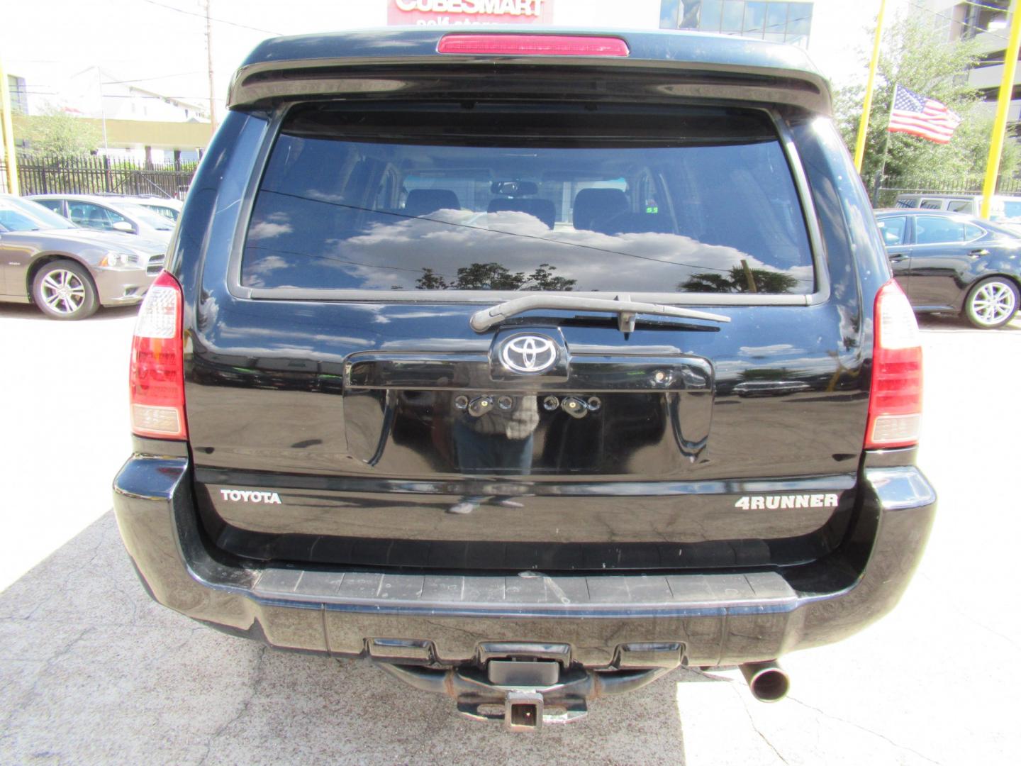 2006 Black /Black Toyota 4Runner Sport Edition 4WD V8 (JTEBT14R868) with an 4.7L V8 DOHC 32V engine, 5A OD transmission, located at 1511 North Shepherd Dr., Houston, TX, 77008, (281) 657-1221, 29.798361, -95.412560 - 2006 Toyota 4Runner Sport Edition VIN: JTEBT14R868037687 4 Door Wagon/Sport Utility 4.7L V8 F DOHC 32V Gasoline All wheel drive- Photo#23