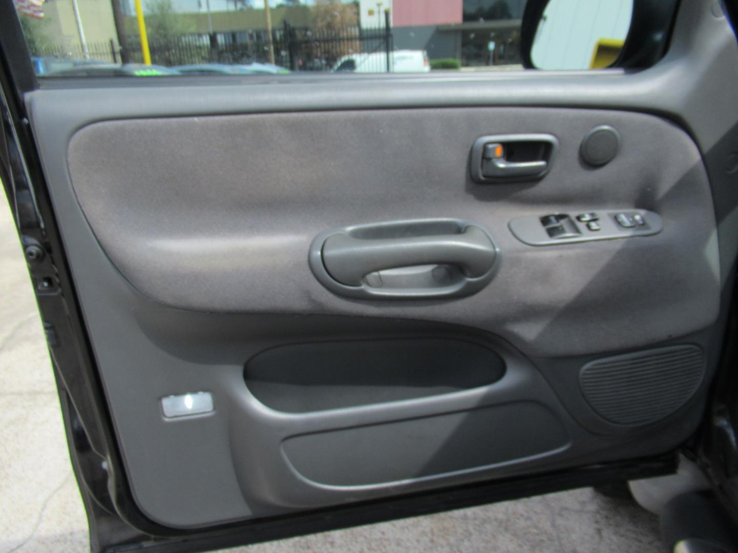2004 Black /Gray Toyota Tundra SR5 Access Cab 2WD (5TBRT34134S) with an 4.7L V8 DOHC 32V engine, Automatic transmission, located at 1511 North Shepherd Dr., Houston, TX, 77008, (281) 657-1221, 29.798361, -95.412560 - 2004 Toyota Tundra SR5 VIN: 5TBRT34134S444343 Vehicle Details 4 Door Extended Cab Pickup 4.7L V8 F DOHC 32V Gasoline Rear wheel drive- Photo#1