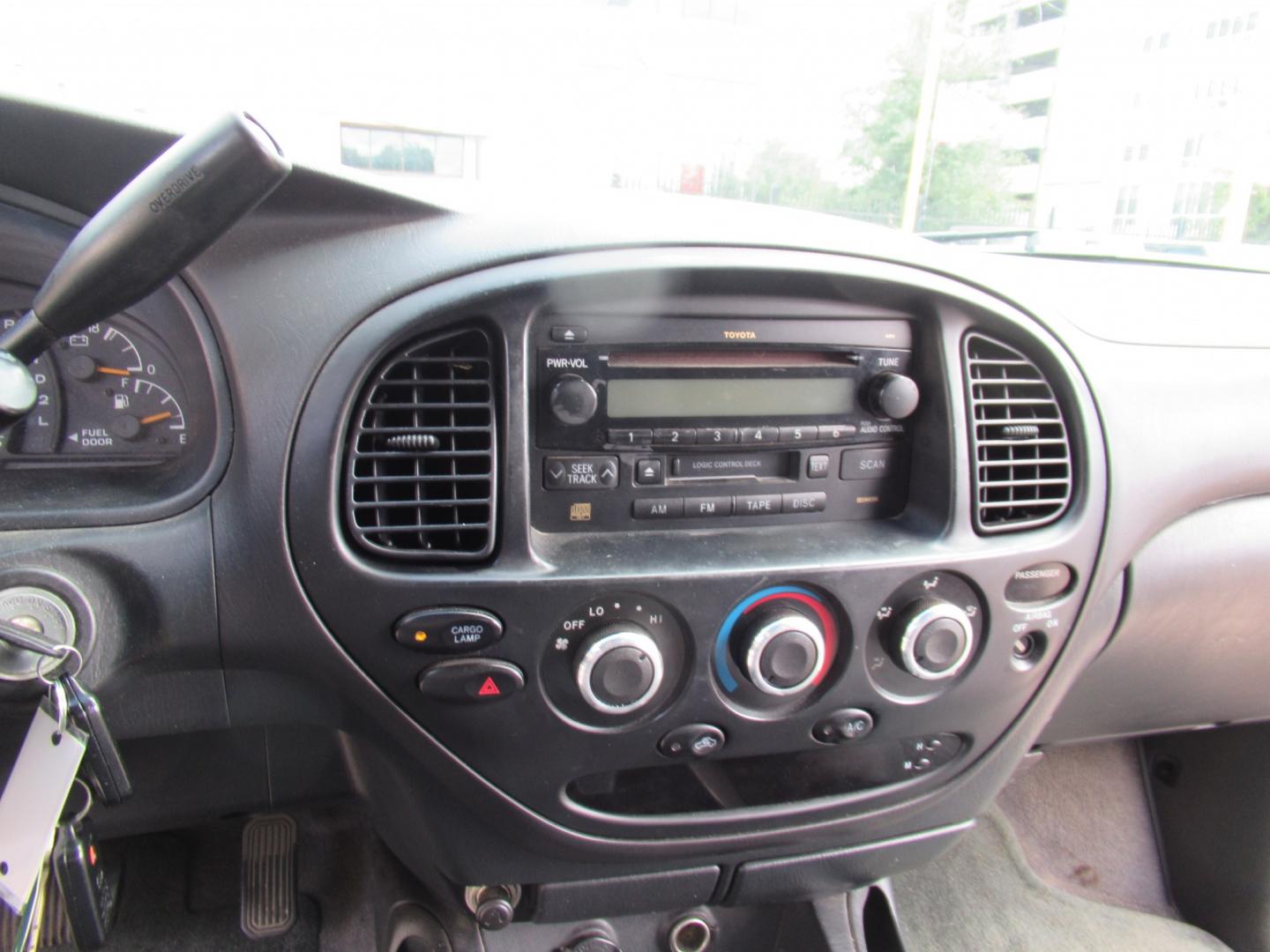 2004 Black /Gray Toyota Tundra SR5 Access Cab 2WD (5TBRT34134S) with an 4.7L V8 DOHC 32V engine, Automatic transmission, located at 1511 North Shepherd Dr., Houston, TX, 77008, (281) 657-1221, 29.798361, -95.412560 - 2004 Toyota Tundra SR5 VIN: 5TBRT34134S444343 Vehicle Details 4 Door Extended Cab Pickup 4.7L V8 F DOHC 32V Gasoline Rear wheel drive- Photo#6