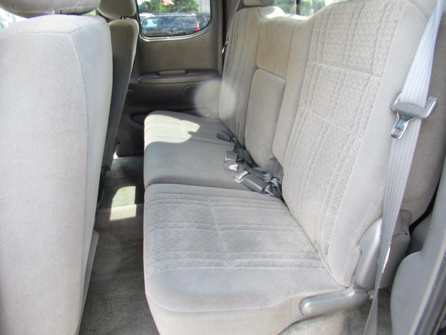 2004 Black /Gray Toyota Tundra SR5 Access Cab 2WD (5TBRT34134S) with an 4.7L V8 DOHC 32V engine, Automatic transmission, located at 1511 North Shepherd Dr., Houston, TX, 77008, (281) 657-1221, 29.798361, -95.412560 - 2004 Toyota Tundra SR5 VIN: 5TBRT34134S444343 Vehicle Details 4 Door Extended Cab Pickup 4.7L V8 F DOHC 32V Gasoline Rear wheel drive- Photo#10