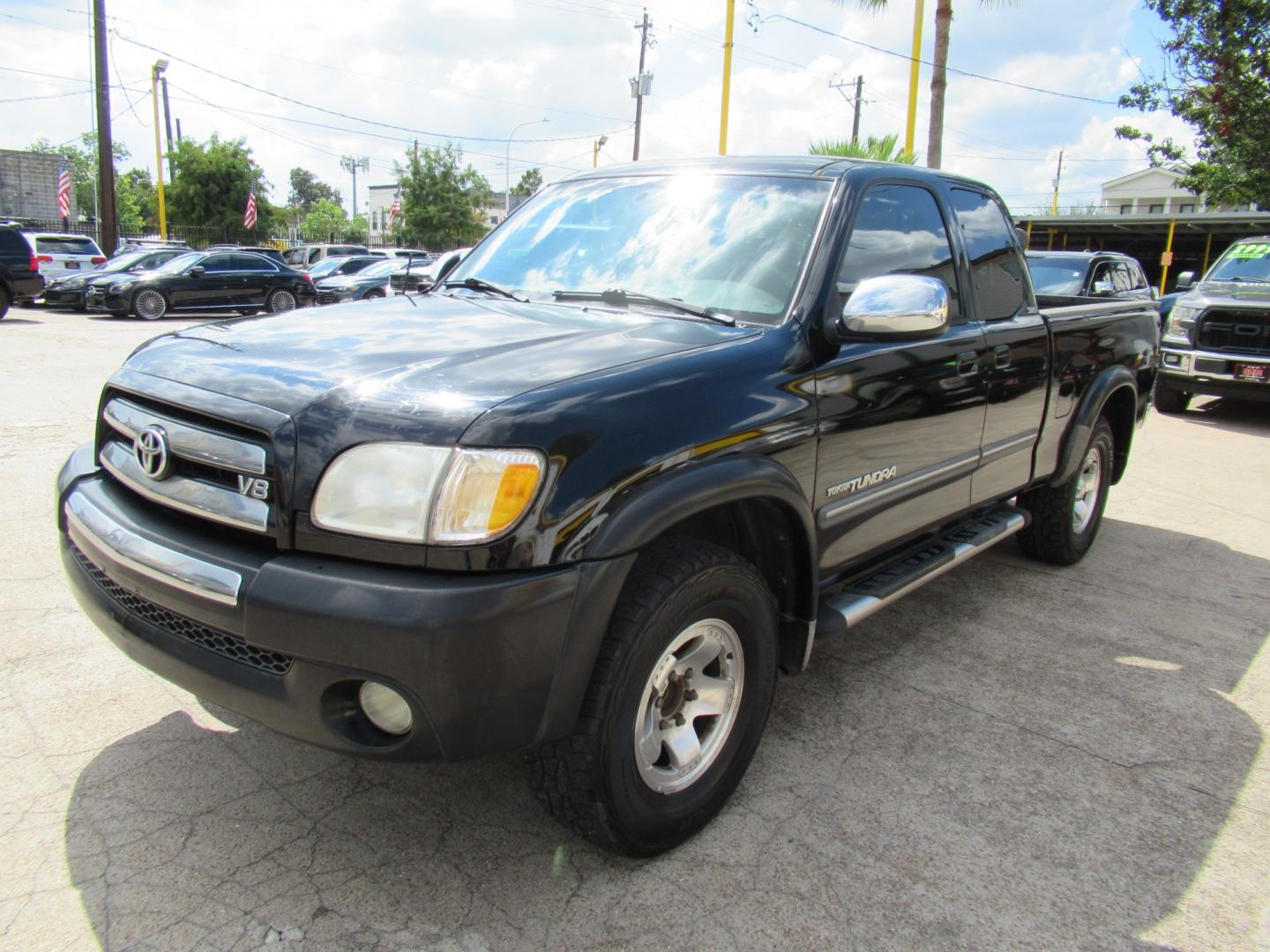 2004 Black /Gray Toyota Tundra SR5 Access Cab 2WD (5TBRT34134S) with an 4.7L V8 DOHC 32V engine, Automatic transmission, located at 1511 North Shepherd Dr., Houston, TX, 77008, (281) 657-1221, 29.798361, -95.412560 - 2004 Toyota Tundra SR5 VIN: 5TBRT34134S444343 Vehicle Details 4 Door Extended Cab Pickup 4.7L V8 F DOHC 32V Gasoline Rear wheel drive- Photo#37