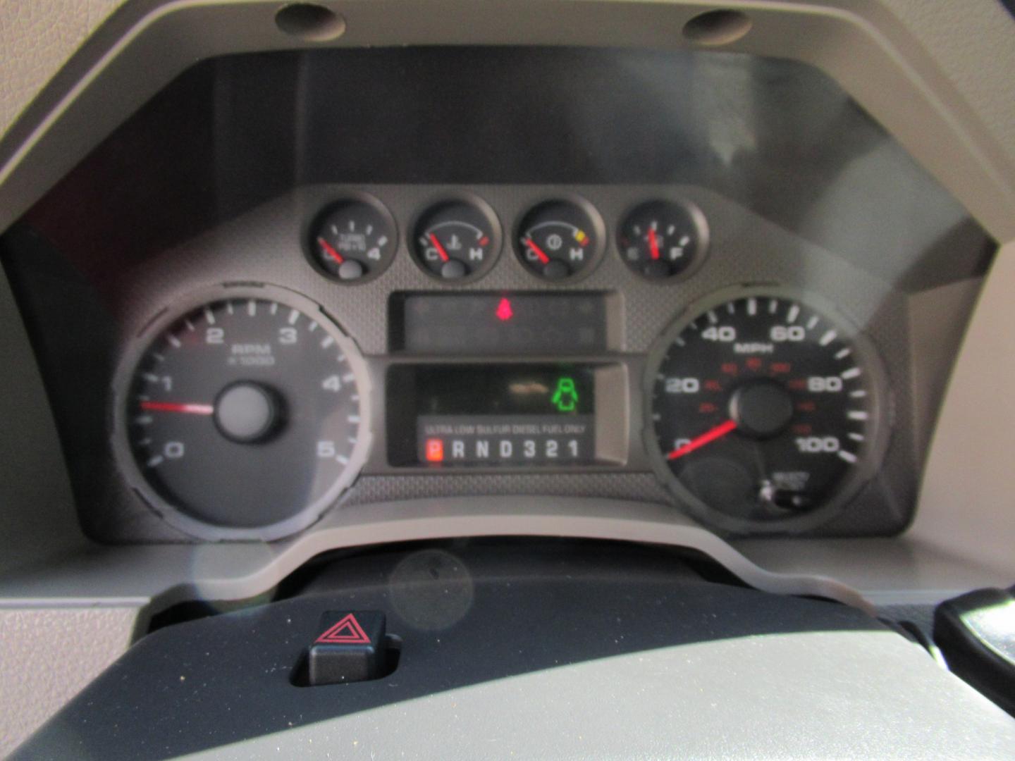 2009 White /Gray Ford F-350 SD FX4 SuperCab 4WD (1FTWX31R59E) with an 6.4L V8 OHV 32V TURBO DIESEL engine, Automatic transmission, located at 1511 North Shepherd Dr., Houston, TX, 77008, (281) 657-1221, 29.798361, -95.412560 - 2009 Ford F-350 Super Duty XL VIN: 1FTWX31R59EA28543 Vehicle Details 4 Door Extended Cab Pickup 6.4L V8 F SOHC Diesel Rear wheel drive w/ 4X4- Photo#7