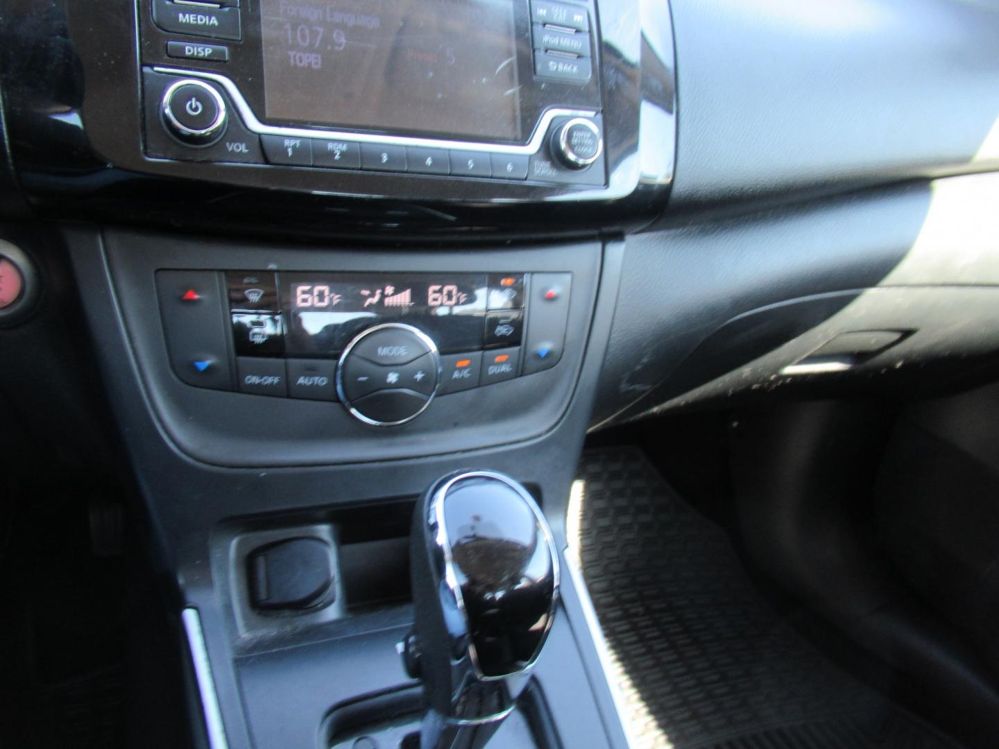 2018 White /Black Nissan Sentra S CVT (3N1AB7APXJL) with an 1.8L L4 SFI DOHC 16V engine, CVT transmission, located at 1511 North Shepherd Dr., Houston, TX, 77008, (281) 657-1221, 29.798361, -95.412560 - 2018 Nissan Sentra SV VIN: 3N1AB7APXJL656510 Vehicle Details Sedan 4 DR 1.8L I4 F DOHC 16V Gasoline Front wheel drive- Photo#3
