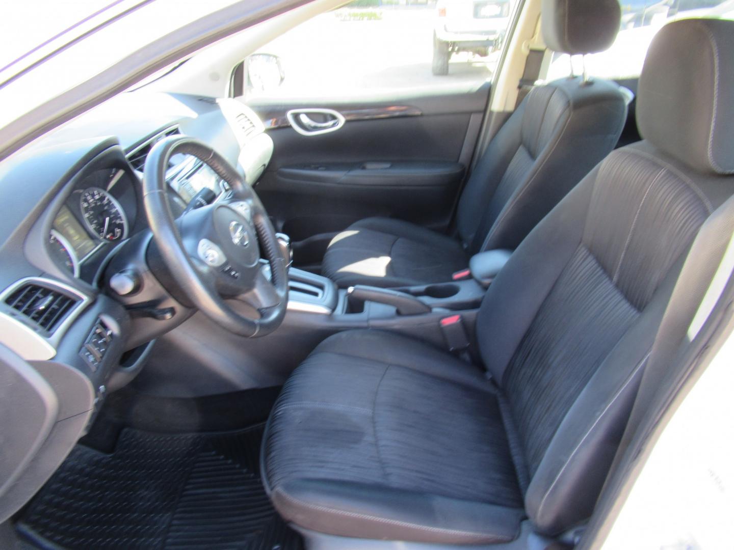 2018 White /Black Nissan Sentra S CVT (3N1AB7APXJL) with an 1.8L L4 SFI DOHC 16V engine, CVT transmission, located at 1511 North Shepherd Dr., Houston, TX, 77008, (281) 657-1221, 29.798361, -95.412560 - 2018 Nissan Sentra SV VIN: 3N1AB7APXJL656510 Vehicle Details Sedan 4 DR 1.8L I4 F DOHC 16V Gasoline Front wheel drive- Photo#5