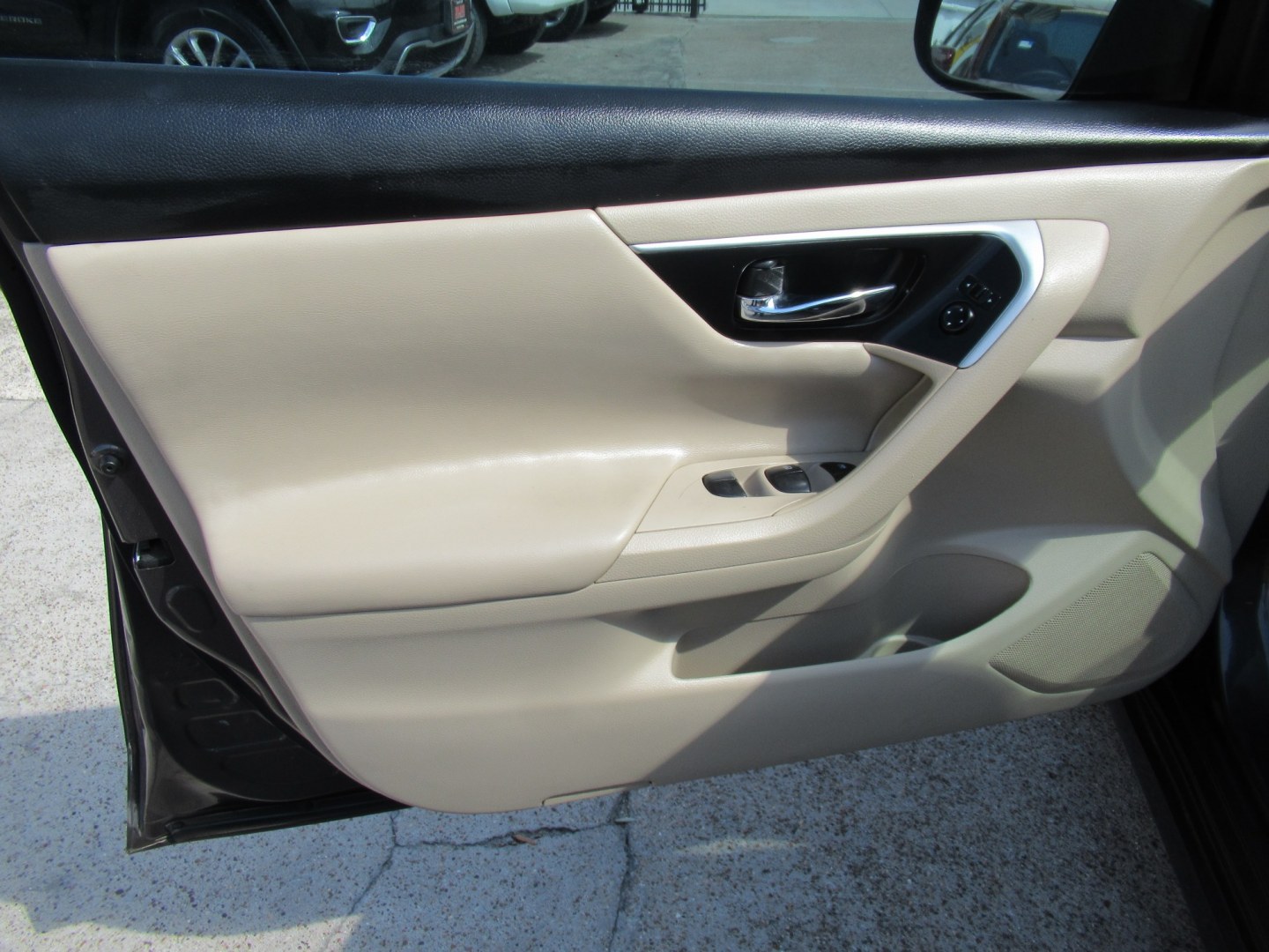 2017 Brown /Tan Nissan Altima 2.5 S (1N4AL3APXHN) with an 2.5L L4 DOHC 16V engine, CVT transmission, located at 1511 North Shepherd Dr., Houston, TX, 77008, (281) 657-1221, 29.798361, -95.412560 - 2017 Nissan Altima 2.5 S VIN: 1N4AL3APXHN309343 Vehicle Details Sedan 4 DR 2.5L I4 F DOHC 16V Gasoline Front wheel drive- Photo#6