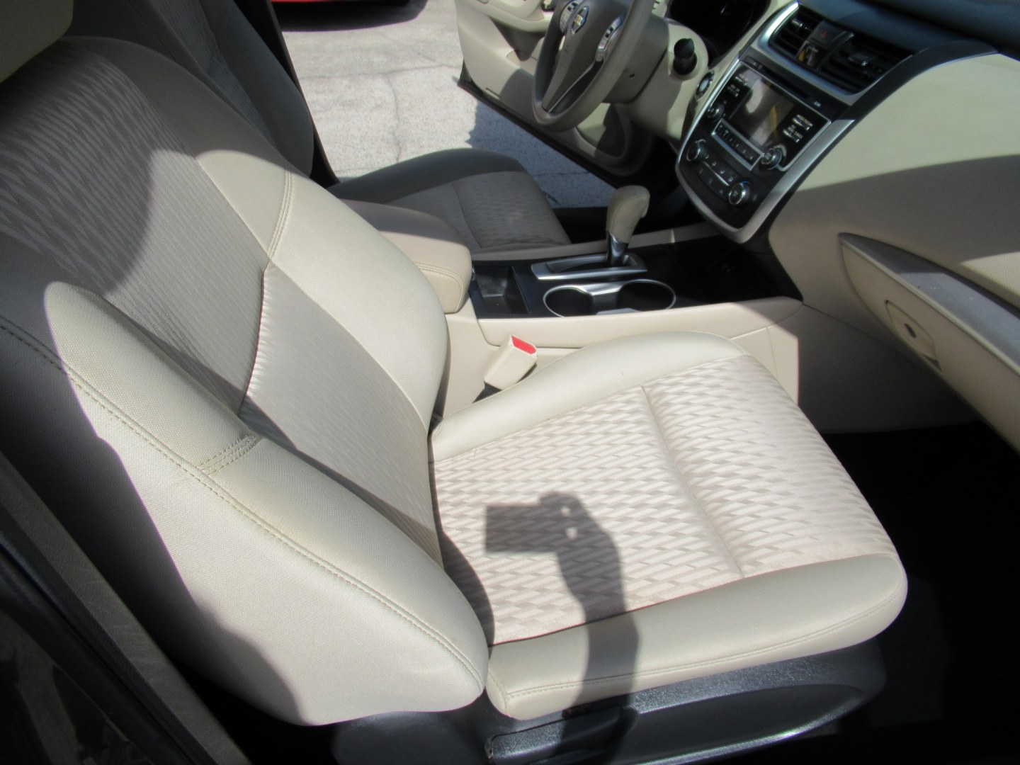 2017 Brown /Tan Nissan Altima 2.5 S (1N4AL3APXHN) with an 2.5L L4 DOHC 16V engine, CVT transmission, located at 1511 North Shepherd Dr., Houston, TX, 77008, (281) 657-1221, 29.798361, -95.412560 - 2017 Nissan Altima 2.5 S VIN: 1N4AL3APXHN309343 Vehicle Details Sedan 4 DR 2.5L I4 F DOHC 16V Gasoline Front wheel drive- Photo#11