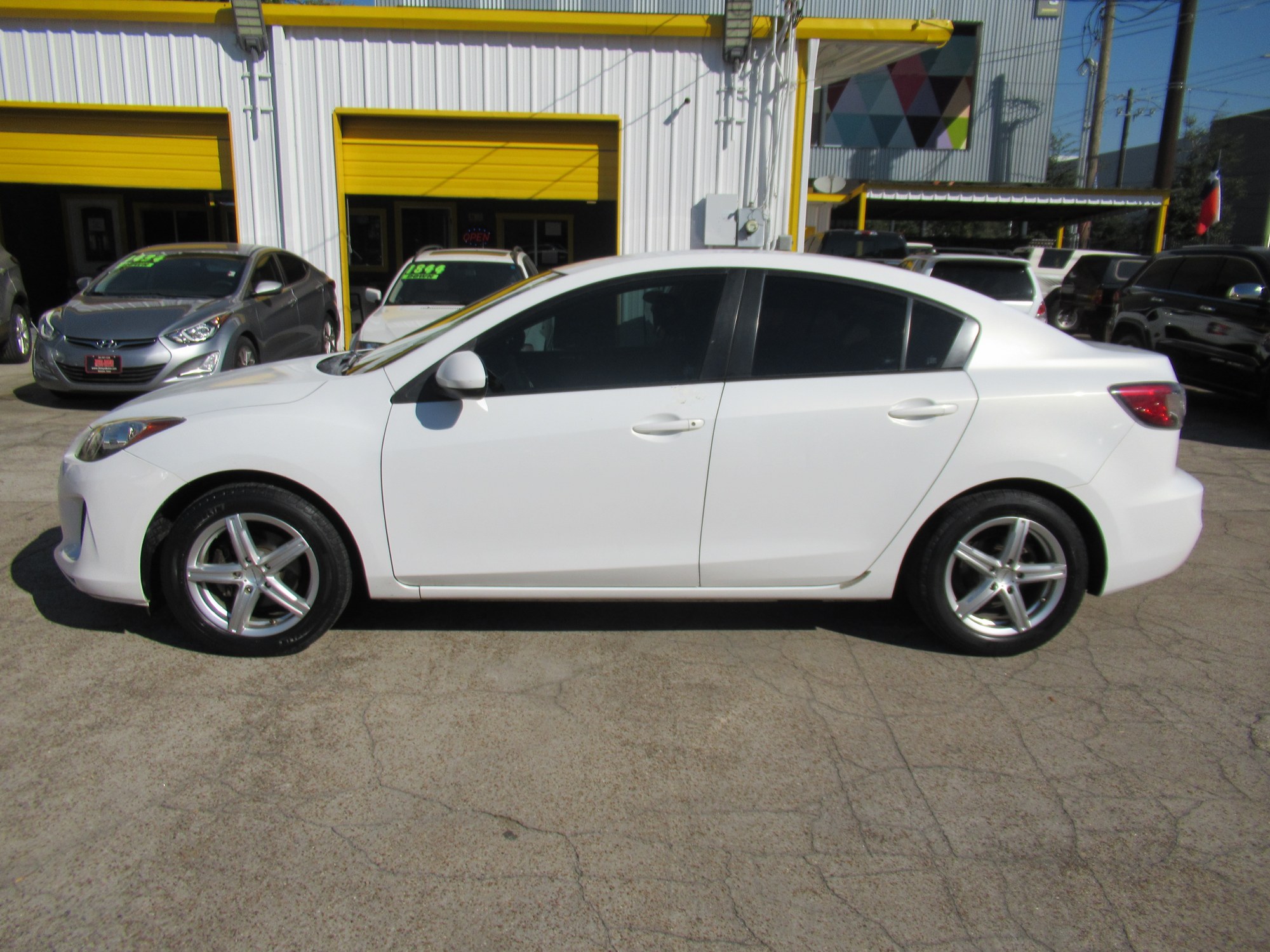 photo of 2012 Mazda MAZDA3 i Sport 4-Door