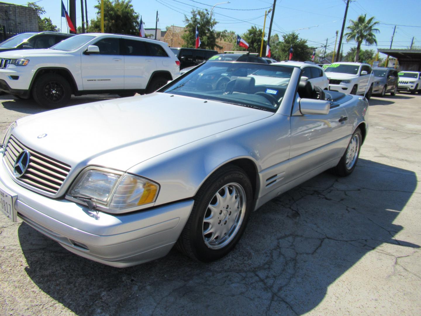 1997 Silver /Black Mercedes-Benz SL-Class SL500 40th Anniv. Roadster (WDBFA67F7VF) with an 5.0L V8 DOHC 32V engine, 5A OD transmission, located at 1511 North Shepherd Dr., Houston, TX, 77008, (281) 657-1221, 29.798361, -95.412560 - 1997 Mercedes-Benz SL-Class SL 500 VIN: WDBFA67F7VF147634 Vehicle Details Convertible 5.0L V8 F Gasoline Rear wheel drive- Photo#22