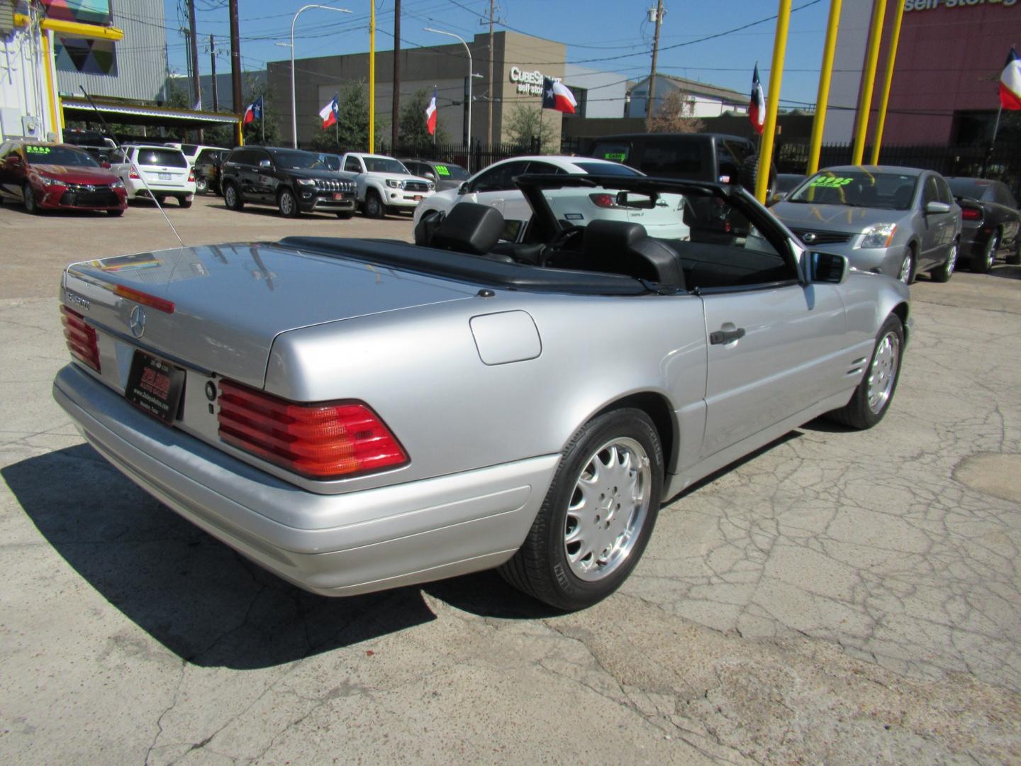 1997 Silver /Black Mercedes-Benz SL-Class SL500 40th Anniv. Roadster (WDBFA67F7VF) with an 5.0L V8 DOHC 32V engine, 5A OD transmission, located at 1511 North Shepherd Dr., Houston, TX, 77008, (281) 657-1221, 29.798361, -95.412560 - 1997 Mercedes-Benz SL-Class SL 500 VIN: WDBFA67F7VF147634 Vehicle Details Convertible 5.0L V8 F Gasoline Rear wheel drive- Photo#26
