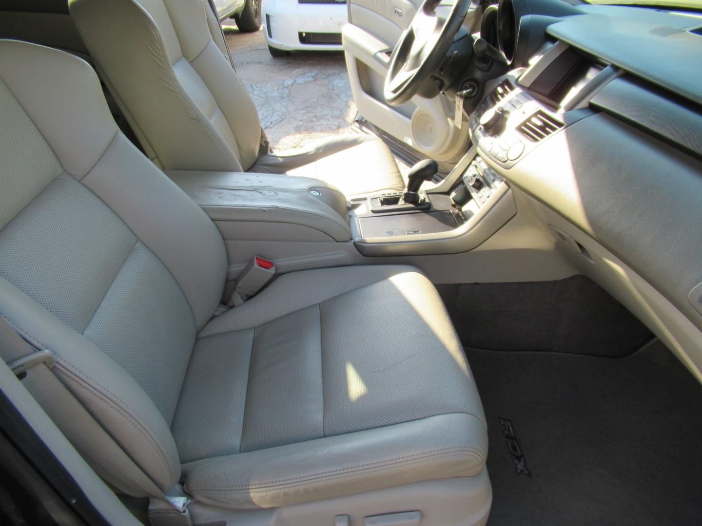 2011 Gray /Gray Acura RDX 5-Spd AT with Technology Package (5J8TB2H57BA) with an 2.3L L4 DOHC 16V engine, 5A transmission, located at 1511 North Shepherd Dr., Houston, TX, 77008, (281) 657-1221, 29.798361, -95.412560 - 2011 Acura RDX W/Tech VIN: 5J8TB2H57BA003334 Vehicle Details 4 Door Wagon/Sport Utility 2.3L I4 F DOHC 16V Gasoline Front wheel drive- Photo#12