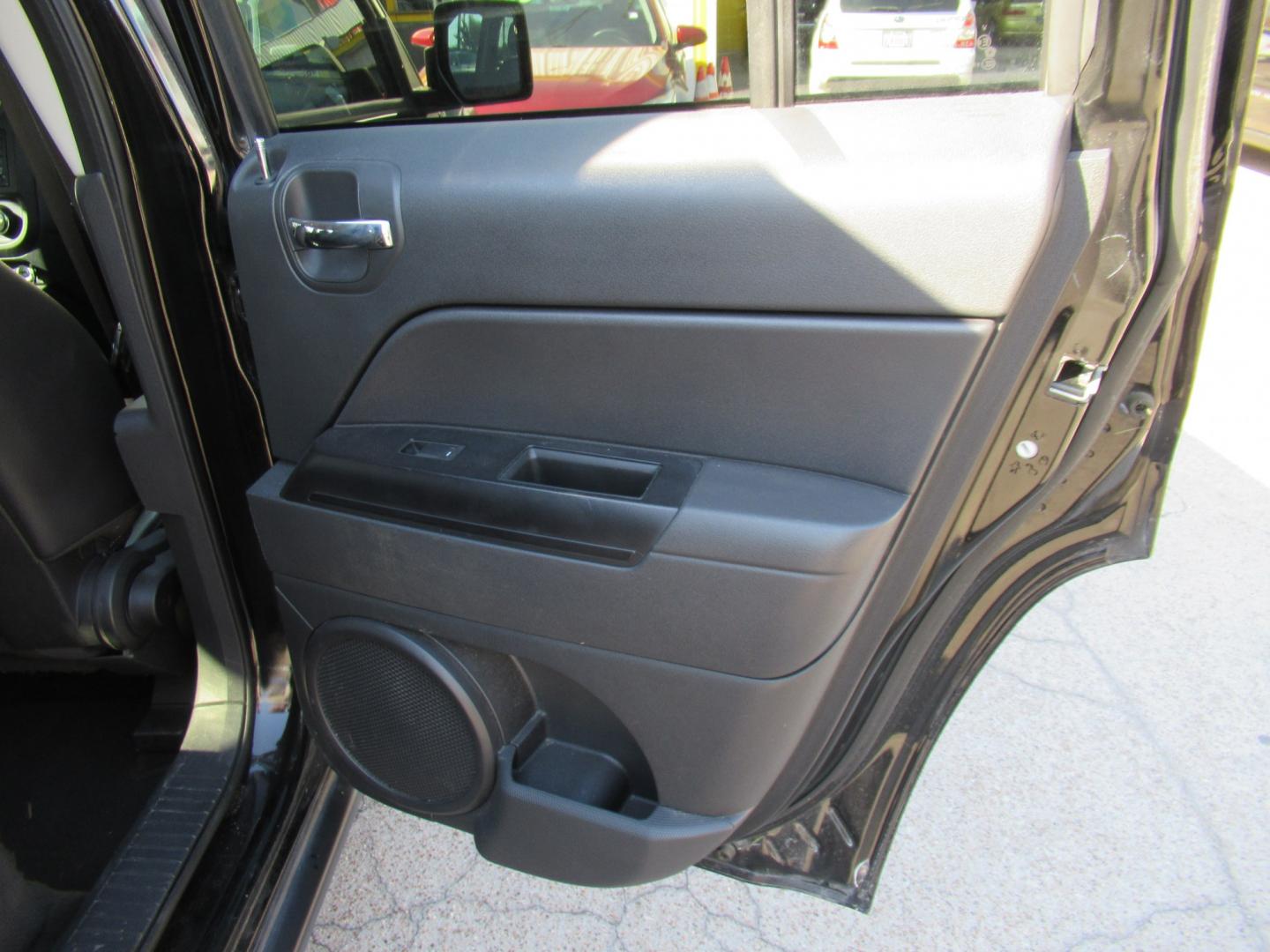 2016 Black /Black Jeep Patriot Sport 2WD (1C4NJPBA2GD) with an 2.0L L4 DOHC 16V engine, Automatic transmission, located at 1511 North Shepherd Dr., Houston, TX, 77008, (281) 657-1221, 29.798361, -95.412560 - 2016 Jeep Patriot Sport SE VIN: 1C4NJPBA2GD748110 Vehicle Details 4 Door Wagon/Sport Utility 2.0L I4 F DOHC 16V Gasoline Front wheel drive- Photo#9