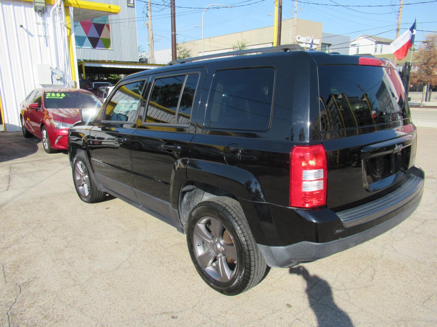 2016 Black /Black Jeep Patriot Sport 2WD (1C4NJPBA2GD) with an 2.0L L4 DOHC 16V engine, Automatic transmission, located at 1511 North Shepherd Dr., Houston, TX, 77008, (281) 657-1221, 29.798361, -95.412560 - 2016 Jeep Patriot Sport SE VIN: 1C4NJPBA2GD748110 Vehicle Details 4 Door Wagon/Sport Utility 2.0L I4 F DOHC 16V Gasoline Front wheel drive- Photo#18